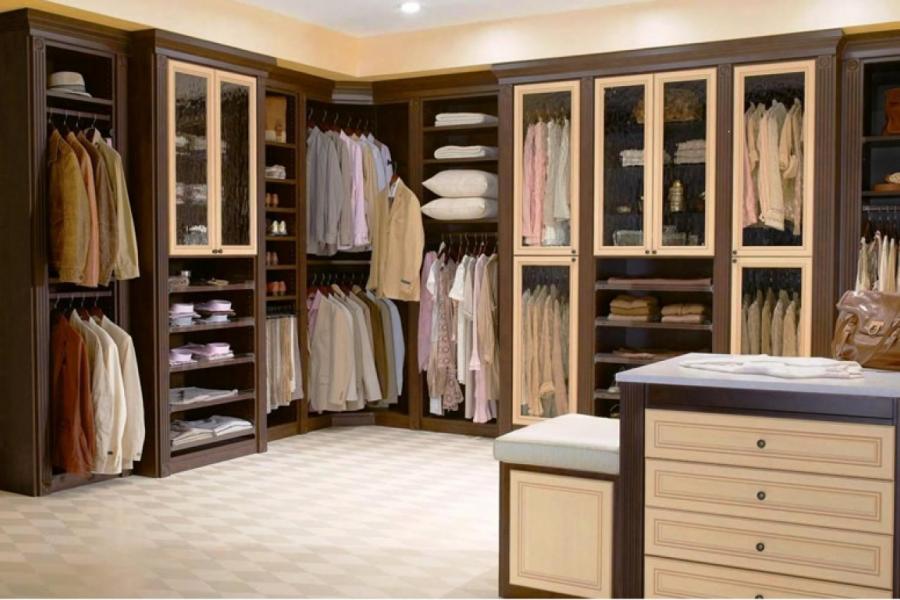 Ornate Oak Walk In Wardrobe